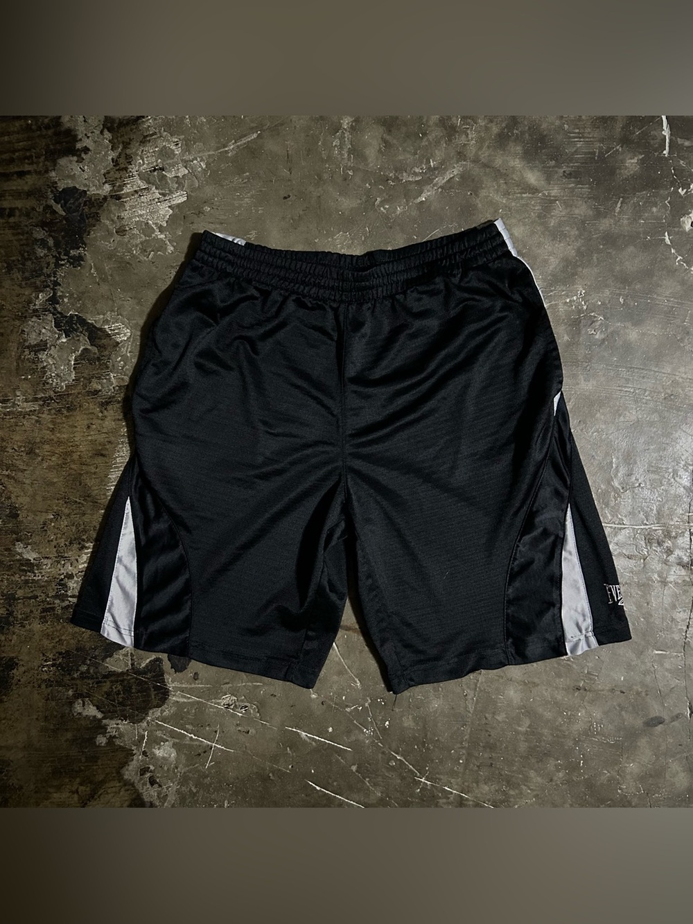 MEDIUM Y2K Everlast black athletic shorts